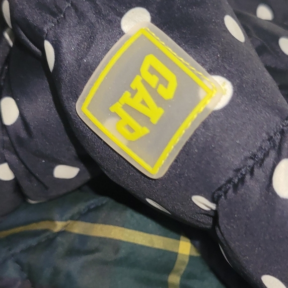 Gap - Picture 2 of 4